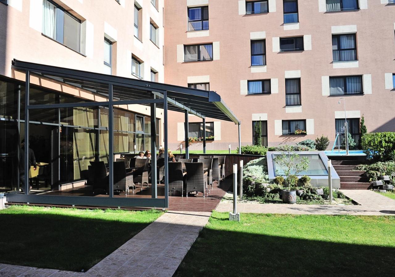 Melrose Apartments Братислава Экстерьер фото